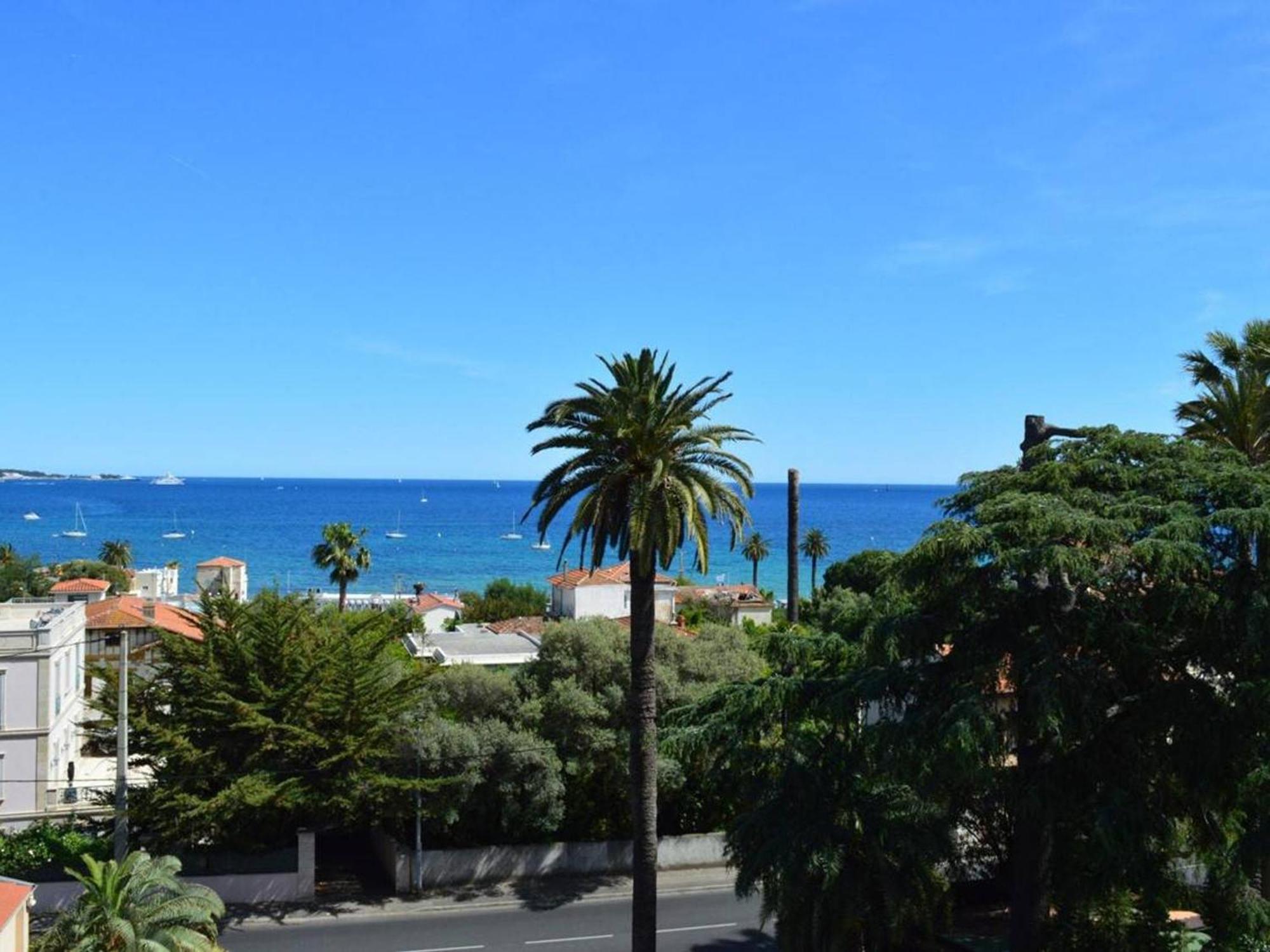 Studio Agreable Avec Loggia, Garage Et Plage A Proximite - 2 Couchages, Golfe-Juan - Fr-1-252-62 Eksteriør billede