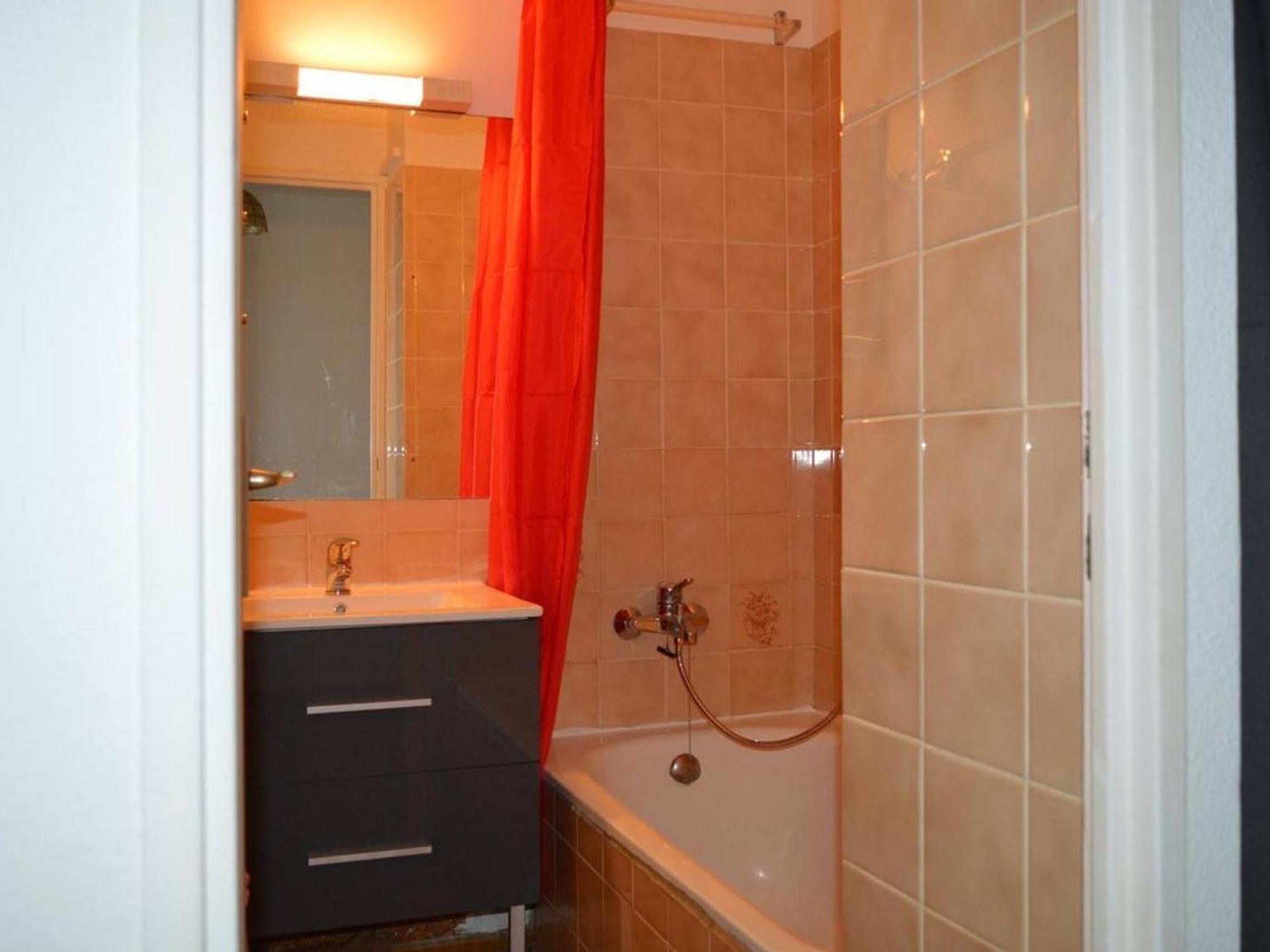 Studio Agreable Avec Loggia, Garage Et Plage A Proximite - 2 Couchages, Golfe-Juan - Fr-1-252-62 Eksteriør billede