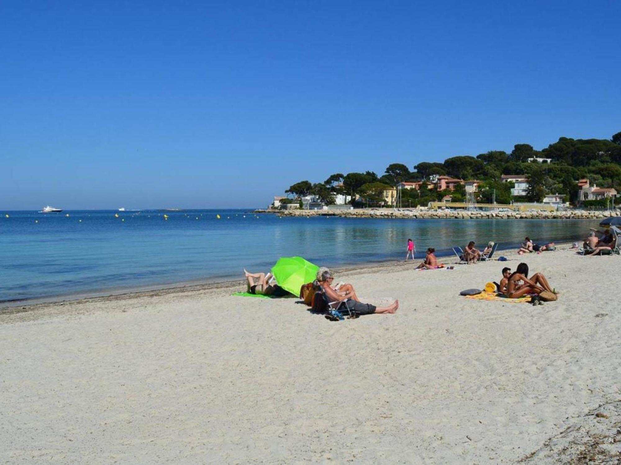 Studio Agreable Avec Loggia, Garage Et Plage A Proximite - 2 Couchages, Golfe-Juan - Fr-1-252-62 Eksteriør billede